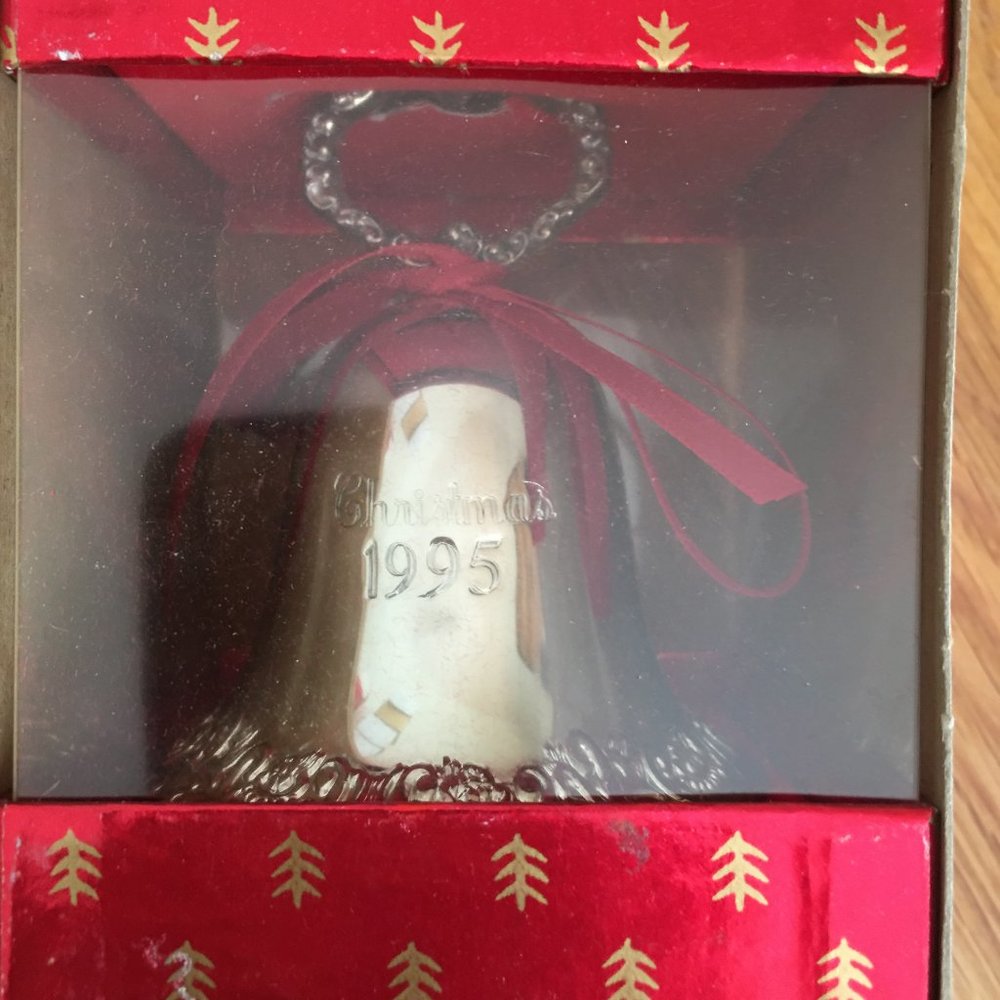 1995 Towle Christmas Bell NIB